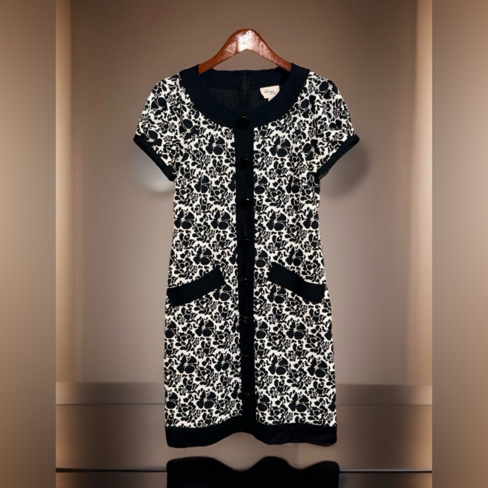 Beige by eci Women’s Black & White Floral Shift Dress w/Button Accents-4-EU